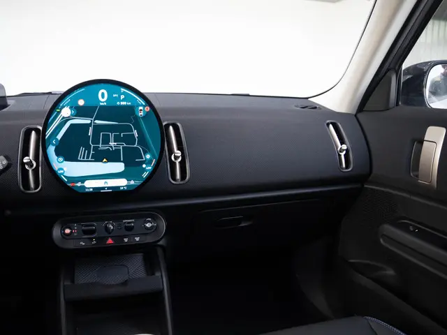 MINI Countryman C 2025 Benzine 11