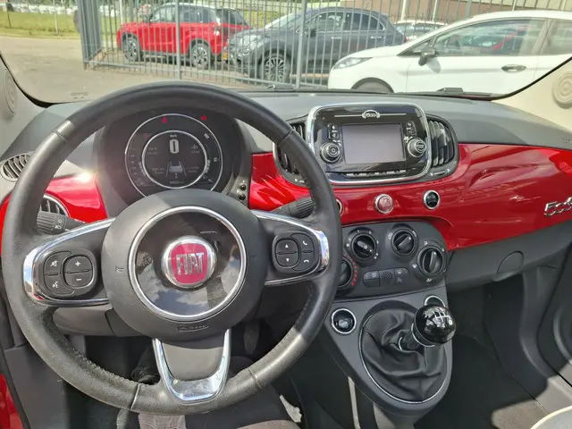 Fiat 500 1.2 Lounge Cabrio 2016 Benzine 17