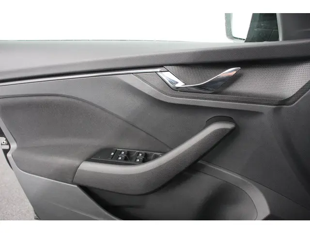 Škoda Kamiq 1.0 TSI 110pk Ambition 2021 Benzine 15