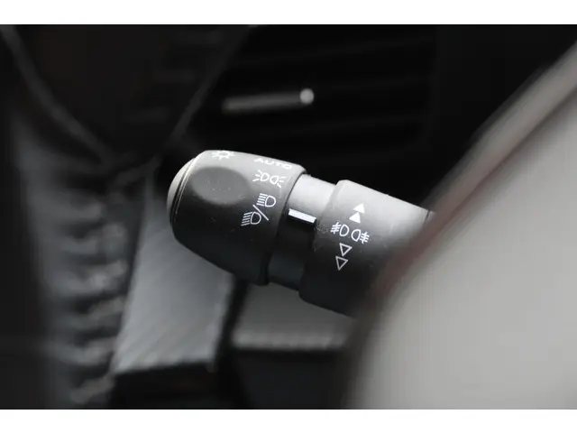 Peugeot 2008 1.5 BlueHDi Blue Lease Active 2021 Diesel 28
