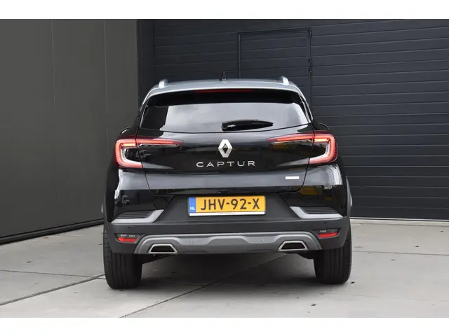 Renault Captur mild hybrid 160 EDC R.S. Line 2023 Benzine 7