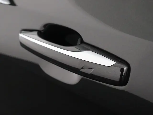 Lynk & Co 01 1.5 2023 Hybride Benzine 31