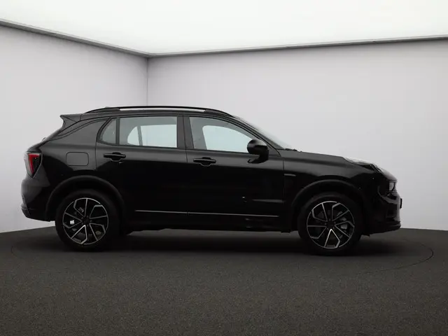 Lynk & Co 01 1.5 Core 2025 Hybride Benzine 4