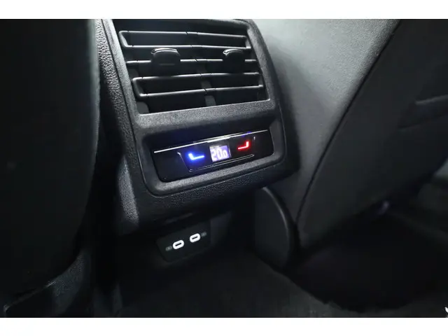 Volkswagen Golf 1.4 eHybrid GTE 2023 Hybride Benzine 41