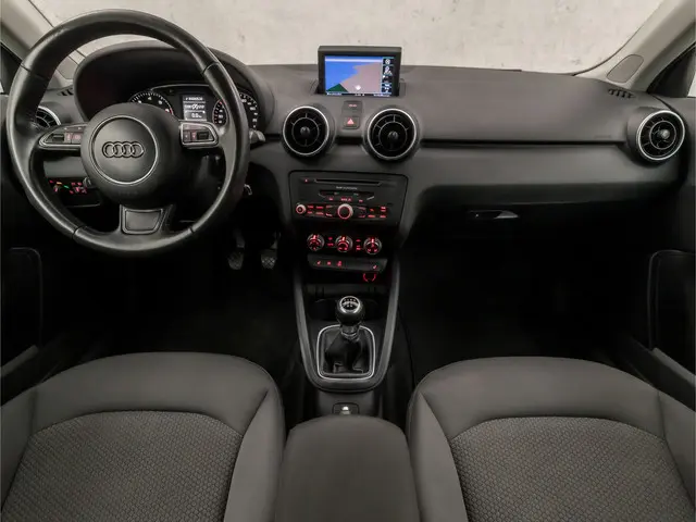 Audi A1 1.2 TFSI Sport 2013 Benzine 6