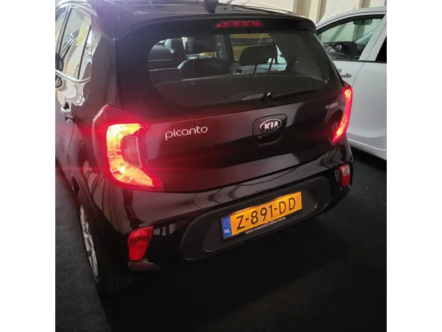 Kia Picanto 1.0 / leder/navi/camera/airco 2020 Benzine 29