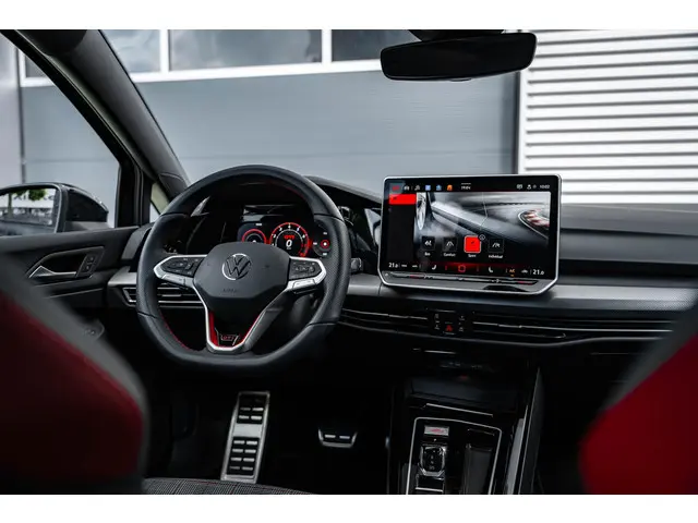Volkswagen Golf 8.5 2.0 TSI GTI 2024 Benzine 9