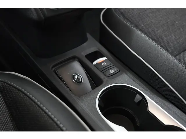 Renault Captur Mild Hybrid 140 EDC Techno 2023 Benzine 44