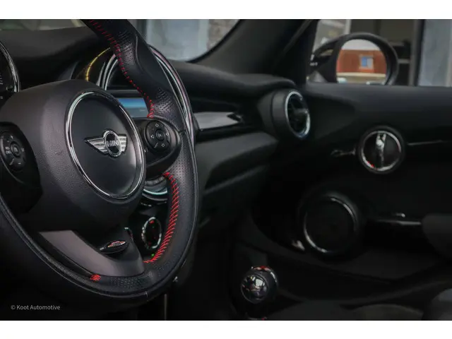 MINI Cooper Mini 1.5 JCW 2017 Benzine 26