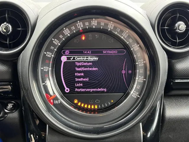 MINI Countryman 1.6 One Pepper 2016 Benzine 74