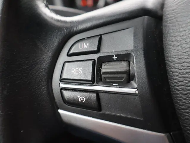 BMW X5 xDrive40e HYBRID 2015 Hybride Benzine 32