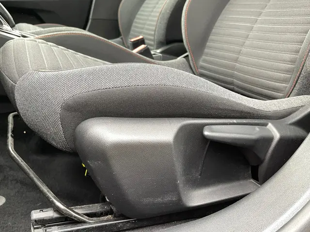 Peugeot 208 1.2 Turbo Active AUTOMAAT 2020 Benzine 13