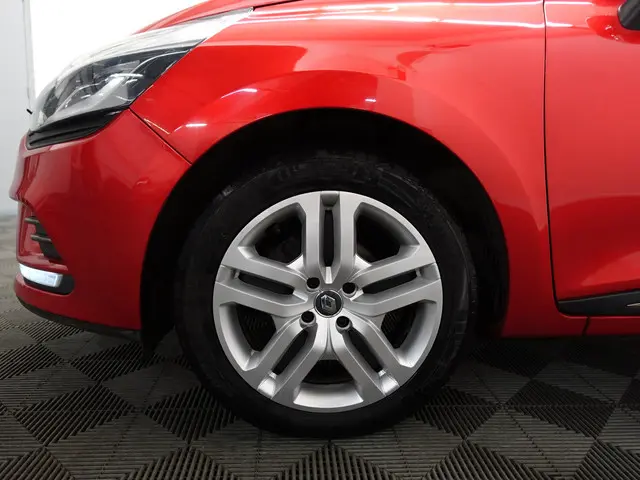 Renault Clio 0.9 TCe Sport- 2017 Benzine 21
