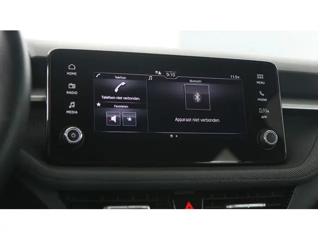 Škoda Fabia 1.0 TSI 95pk Selection 2024 Benzine 34