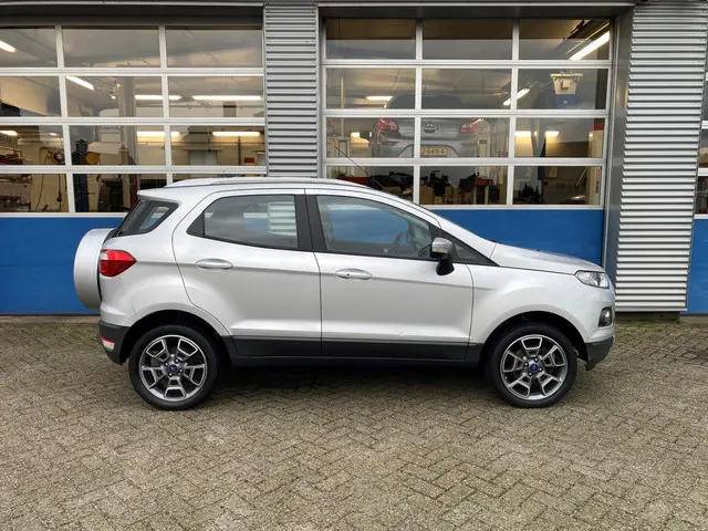Ford EcoSport 1.0 EcoBoost Titanium 2015 Benzine 2