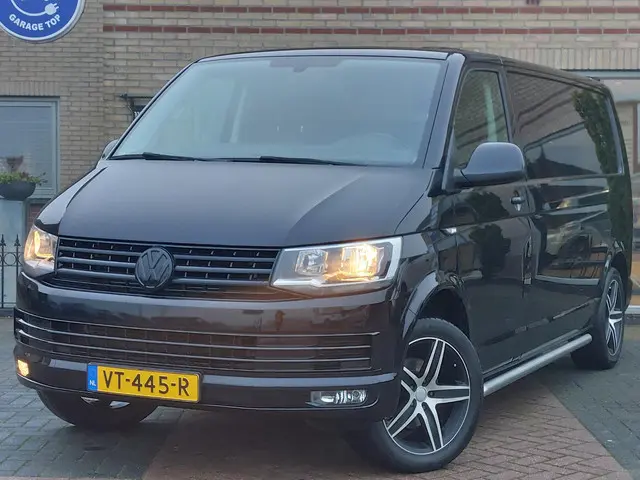 Volkswagen Transporter 2.0 TDI L2H1 Highline 2016 Diesel