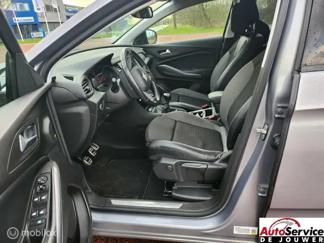Opel Grandland X 1.5 CDTi Innovation 2020 Diesel 12