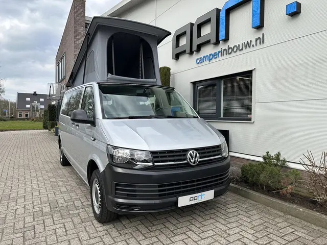 Volkswagen Transporter Kombi 2.0 TDI L2H2 2018 Diesel 21