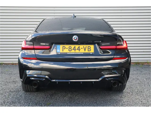 BMW 3 Serie 320e M-Sport 2022 Hybride Benzine 8