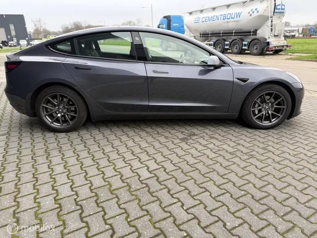 Tesla Model 3 Long Range AWD 75 kWh 2020 Elektrisch 7