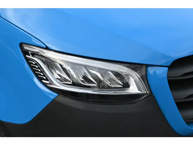 Mercedes-Benz Sprinter 319 CDI L3H2 2022 Diesel 11