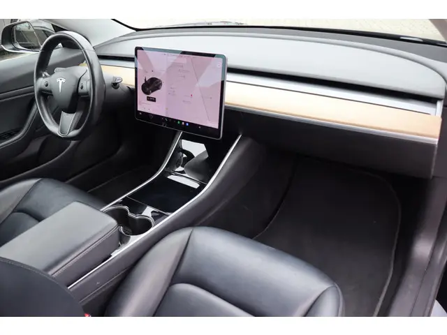 Tesla Model 3 Long Range AWD 75 kWh 2019 Elektrisch 10