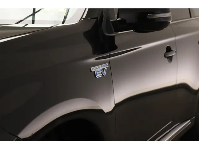 Mitsubishi Outlander 2.4 PHEV Pure 2019 Hybride Benzine 17