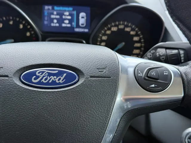 Ford C-MAX 1.0 Titanium 2014 Benzine 15
