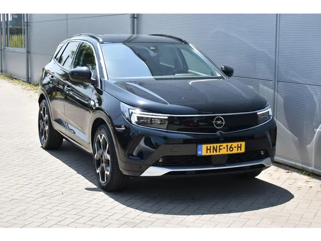 Opel Grandland 1.2 Turbo Ultimate 2024 Benzine 2
