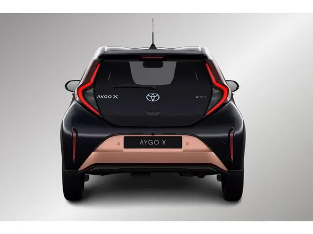 Toyota Aygo X Hybrid 115 envy, 2026 Hybride Benzine 4
