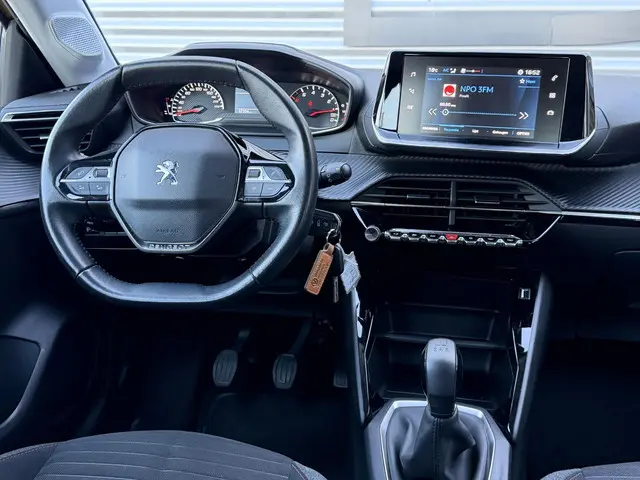 Peugeot 208 1.2 PureTech Active 2020 Benzine 10
