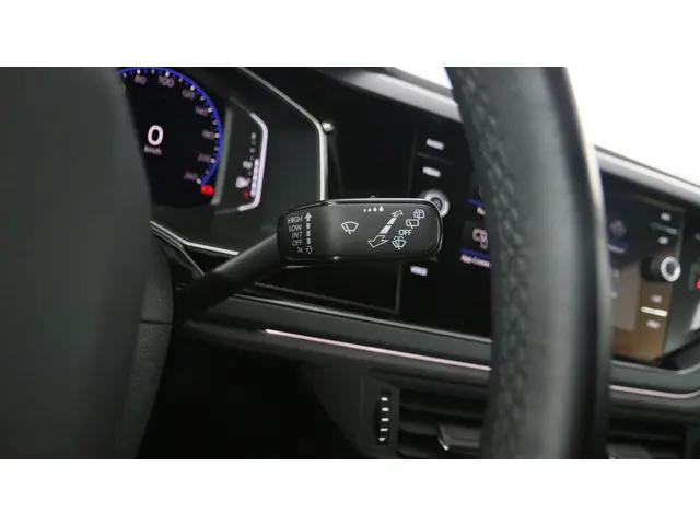 Volkswagen Polo 1.0 TSI 95pk R-Line DSG 2024 Benzine 21