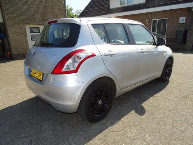 Suzuki Swift 1.2 Bandit EASSS 5 DEURS 2013 Benzine 3