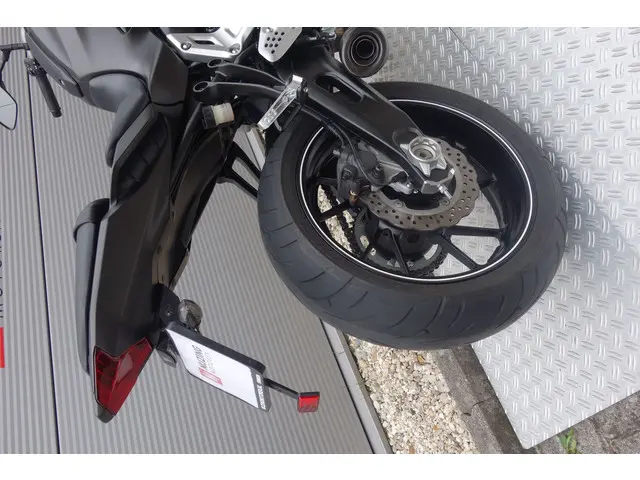 Yamaha MT 07 ABS 2015 Benzine 11