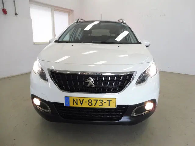 Peugeot 2008 1.2 PureTech Blue Lion 2017 Benzine 18