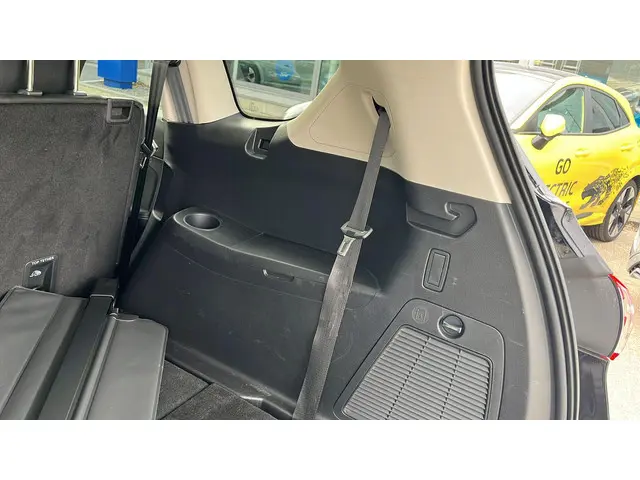 Ford S-Max 2.5 FHEV Titanium 7P 2022 Hybride Benzine 32