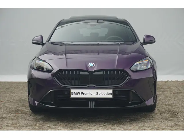 BMW 1 Serie 5-deurs 120 2025 Benzine 3