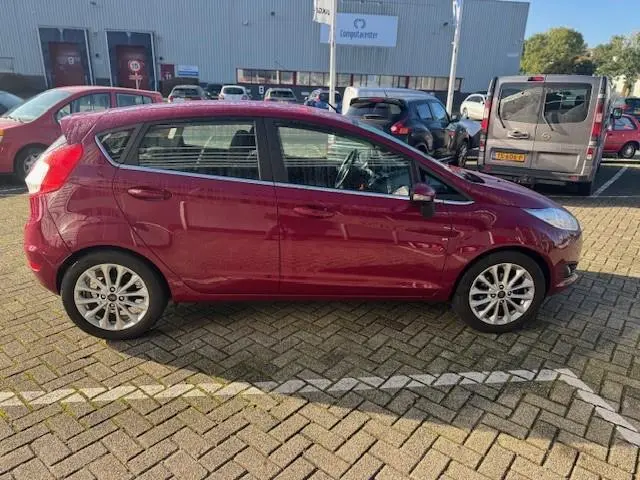 Ford Fiesta 1.0 EcoBoost Titanium Automaat 2013 Benzine 6