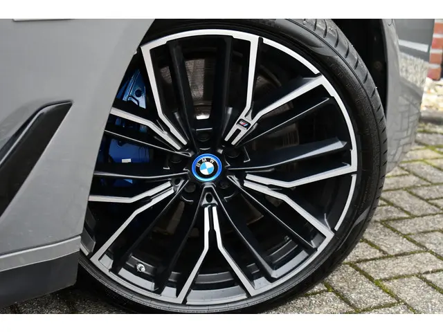 BMW 5 Serie 545e xDrive M-Sport 2022 Hybride Benzine 9