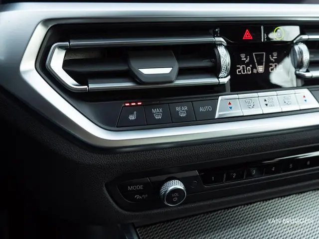 BMW 2 Serie Coupé 220i M-Sport 2022 Benzine 27