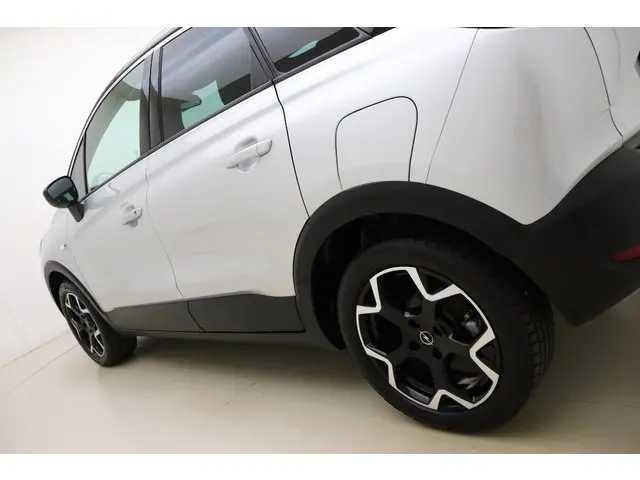 Opel Crossland 1.2 Turbo Ultimate 2023 Benzine 17