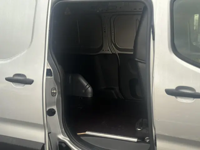 Citroën Berlingo 1.5 BlueHDi 130pk EAT8 L2 2024 Diesel 31