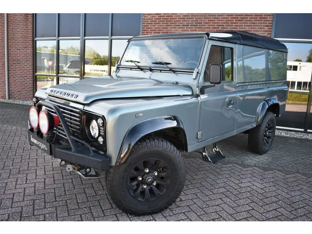 Land Rover Defender 110 2.2 TD4 Hard Top 2015 Diesel 65