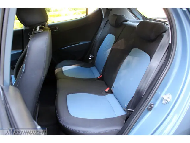 Hyundai i10 1.0i i-Motion Comfort 2016 Benzine 11