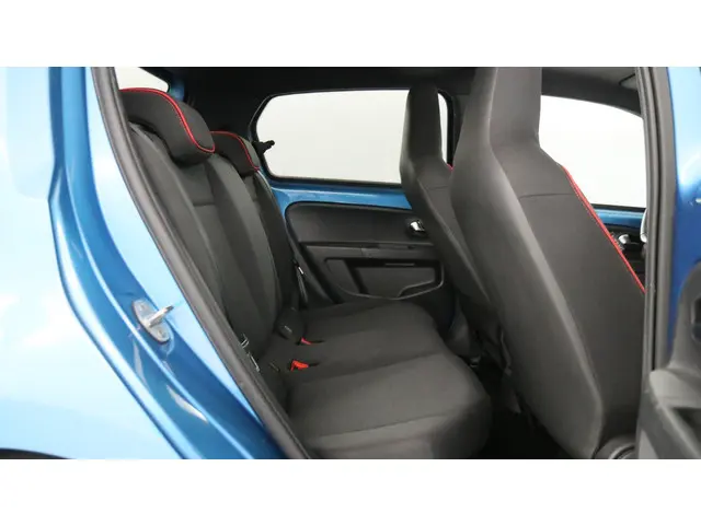 SEAT Mii 1.0 FR 60pk Connect 2017 Benzine 31