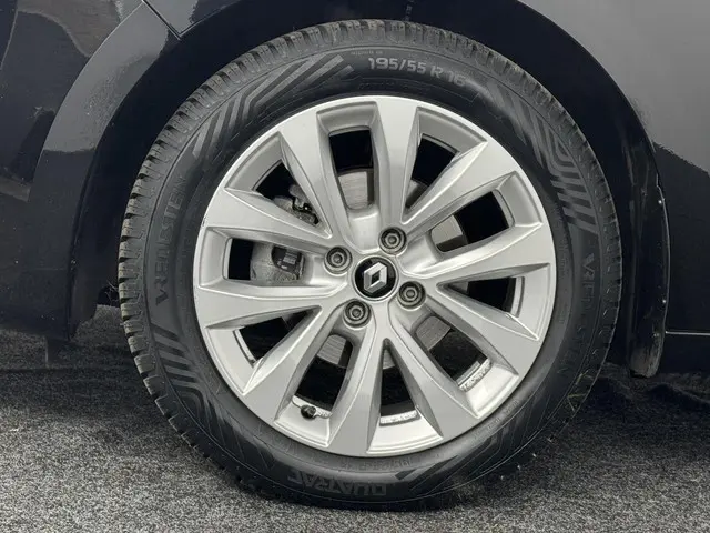 Renault Clio 1.0 TCe 90 Intens 2022 Benzine 34