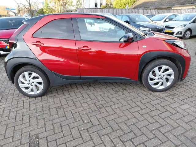 Toyota Aygo X 1.0 VVT-i MT Play 2022 Benzine 8