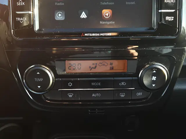 Mitsubishi Space Star 1.2 Nova 2021 Benzine 13