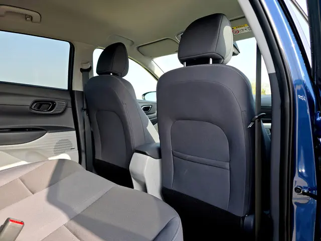 Hyundai Bayon 1.0 T-GDI Premium Sky 2025 Benzine 35