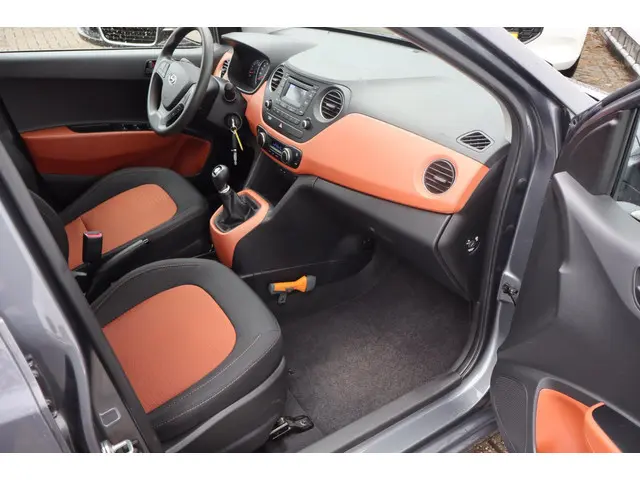 Hyundai i10 1.0i i-Motion Comfort 2016 Benzine 19